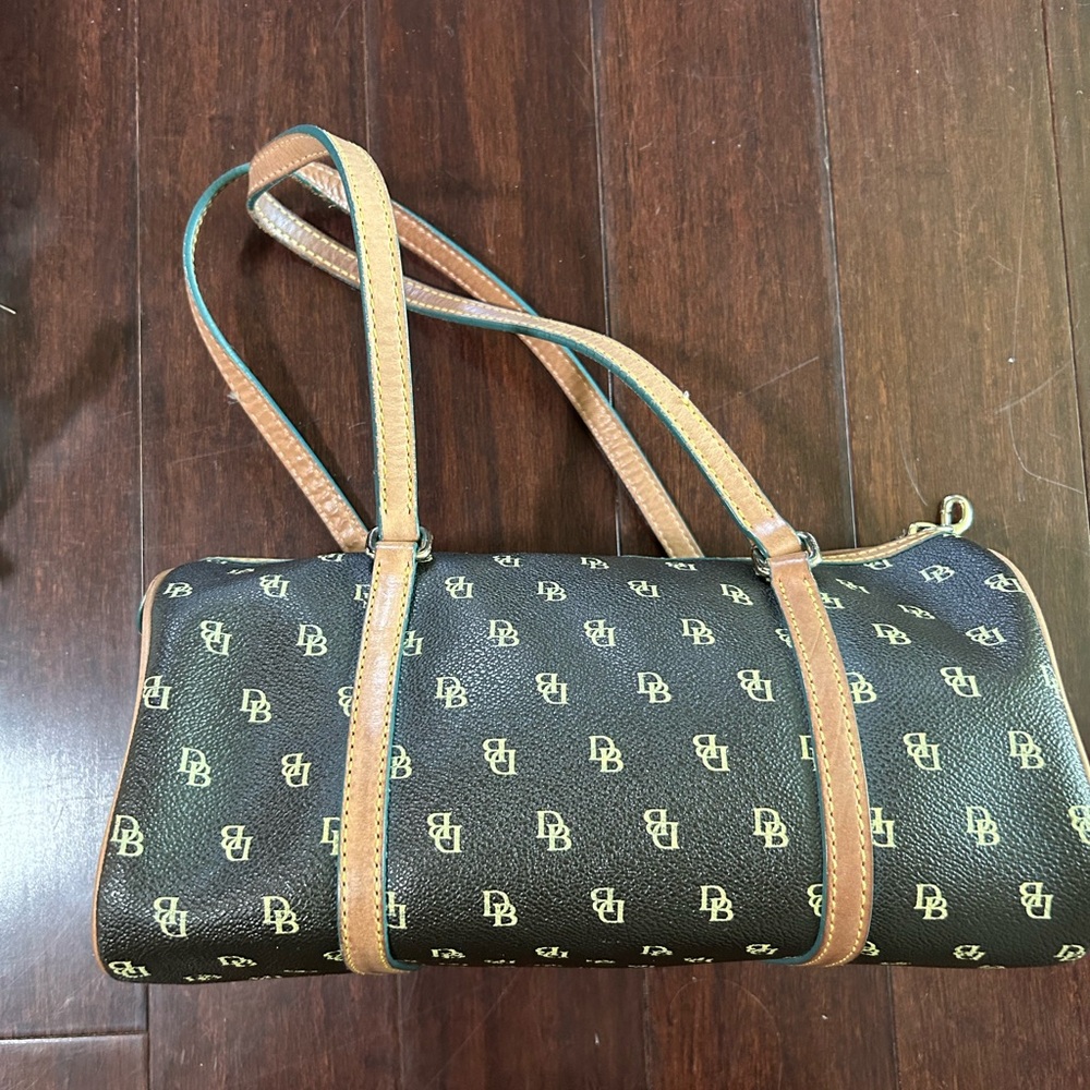 Y2K Dooney & Bourke barrel purse